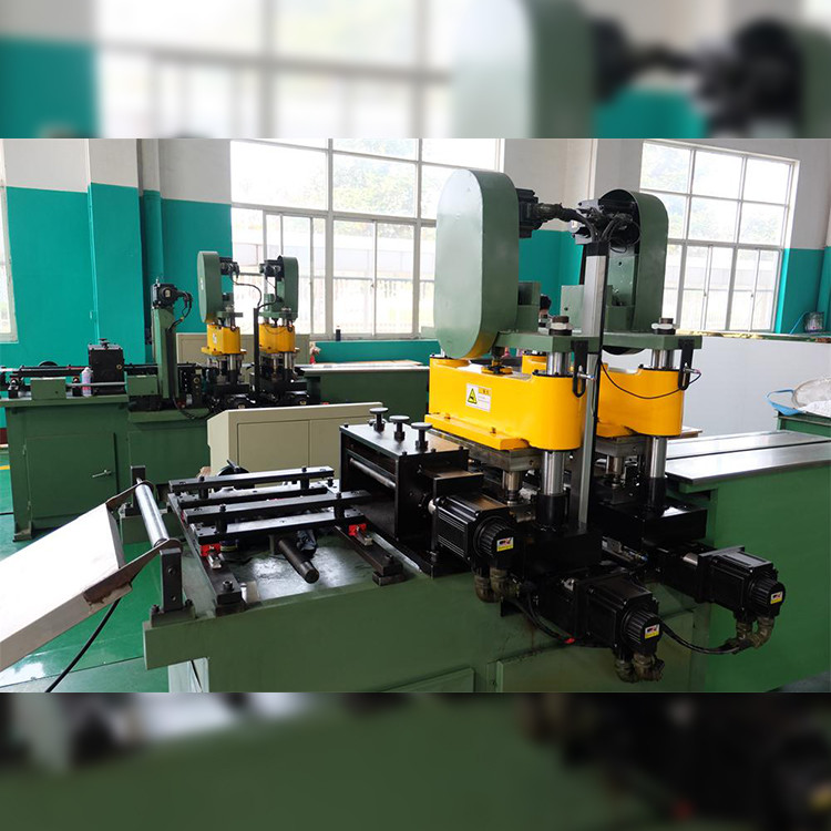 Automatic Core Cutting Machine Cutting Silicon Steel To Make ...